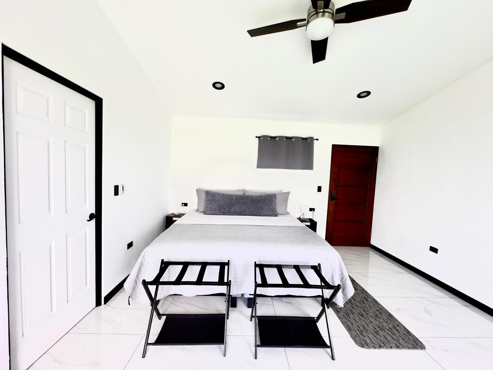 Black & White Apartments Monteverde Luaran gambar