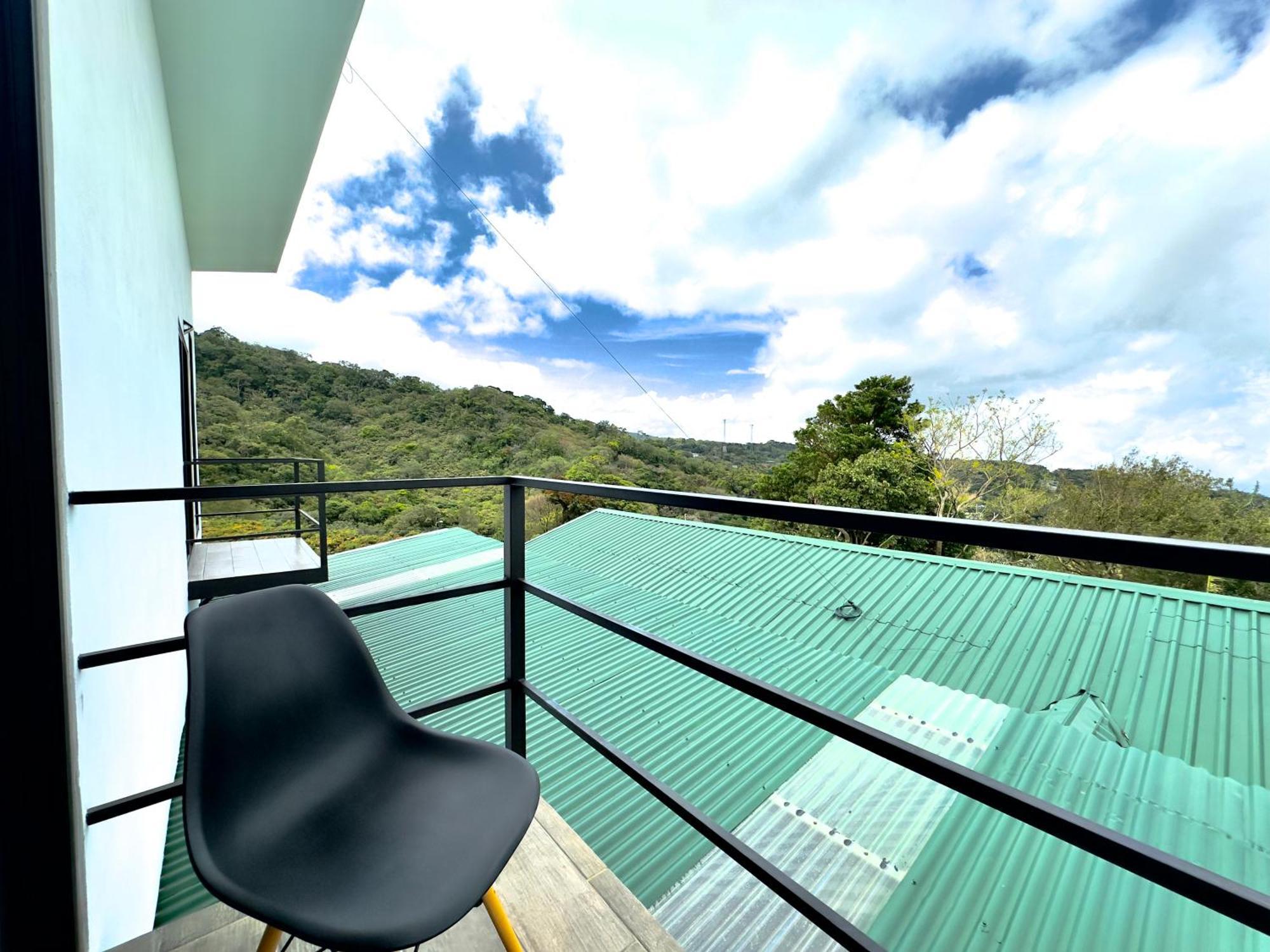 Black & White Apartments Monteverde Luaran gambar